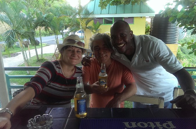 Airport, Ports and City Transfers in St. Lucia - Meeting your driver at Rodney Bay