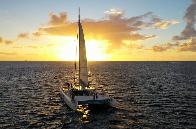 Cruise Sunset Party in Castries - Who will enjoy this cruise most?