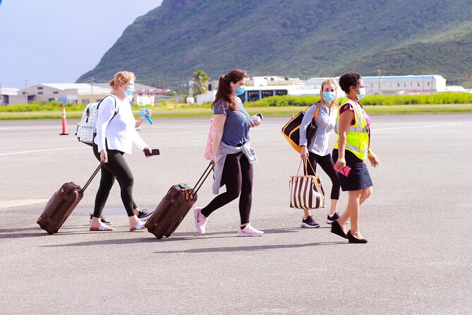 Fast Track (Expedited Arrival) & FREE Transfer To Hotel/Airbnb - The handoff to your private driver