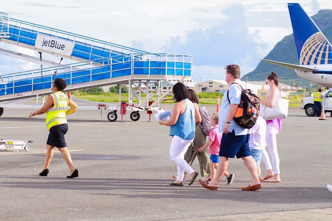 Fast Track (Expedited Arrival) & FREE Transfer To Hotel/Airbnb - What the $120 price really buys