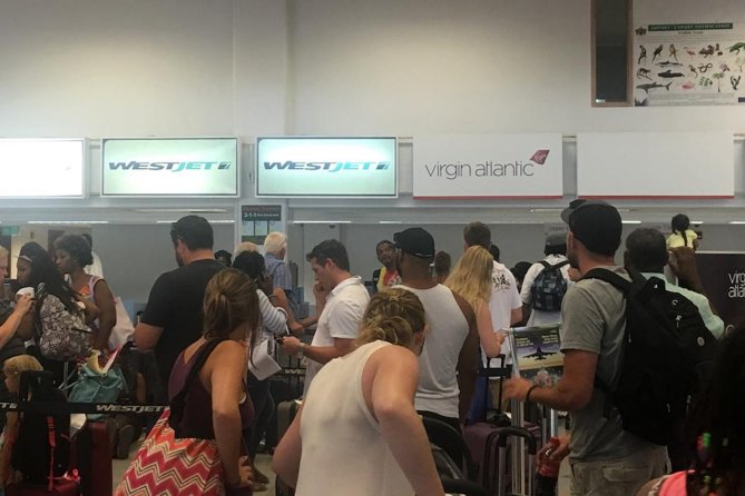 Fast Track (Expedited Arrival) & FREE Transfer To Hotel/Airbnb - Immigration, luggage, and customs in the right order