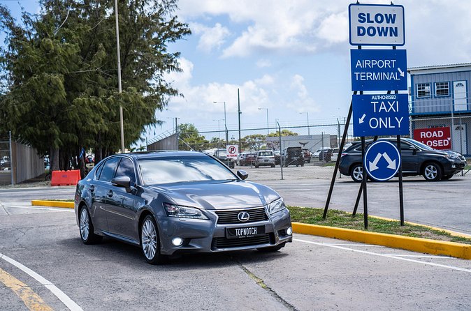 Fast Track Service (Expedited Arrival) with One Way Airport Transfer. - What the $150 Price Means
