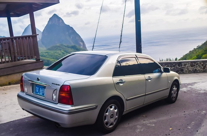 Hewanorra Airport Transfer to Soufriere - Luggage help at both ends
