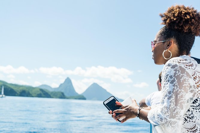 Hop & Drop Soufriere Transfer For Cruise Ship Passengers - The outward ride past Anse La Raye and Canaries