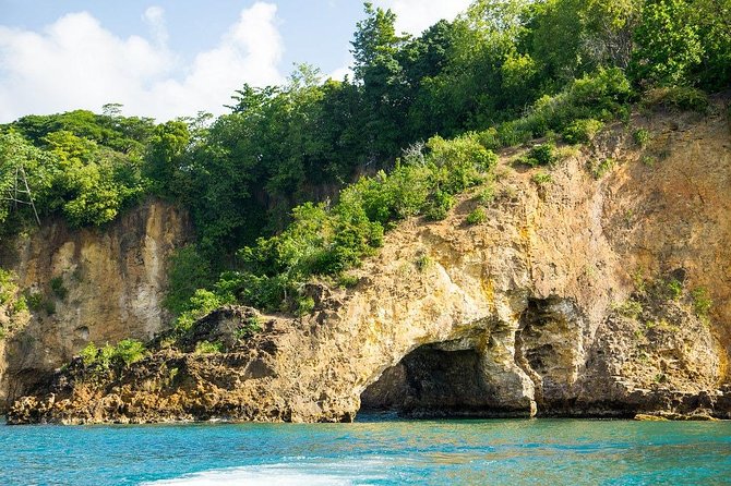 Island Tour Sightseeing - Anse La Raye and older village buildings