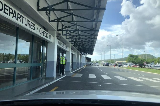 Private Airport Transfer - One Way - Leaving St. Lucia Airport Without the Taxi Hunt