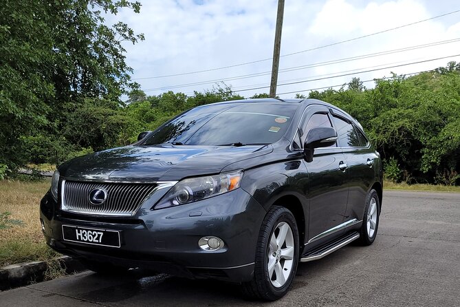 Private Car transfer from Hewanorra International Airport (UVF) - Friendly drivers who add useful local color