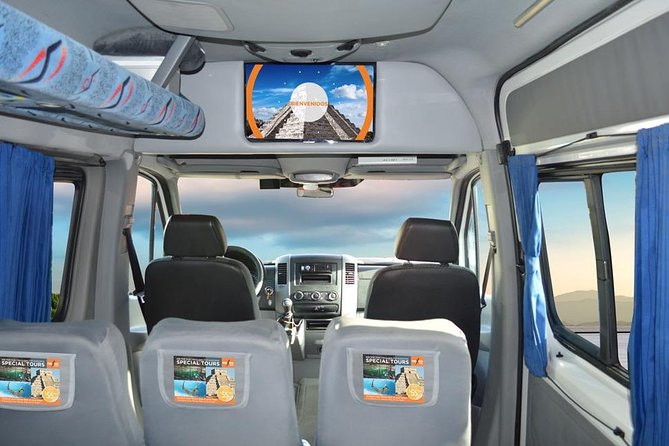 Private Departure Transfer: Hotel to Saint Lucia International Airport - The route from island hotels to Hewanorra Airport