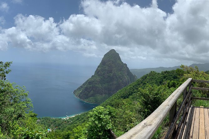 Private Soufriere Experience Tour - Diamond Falls Botanical Gardens brings color and water