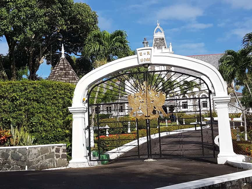 Saint Lucia: Private Island Tour with Customizable Itinerary - The guides and the quality of the drive