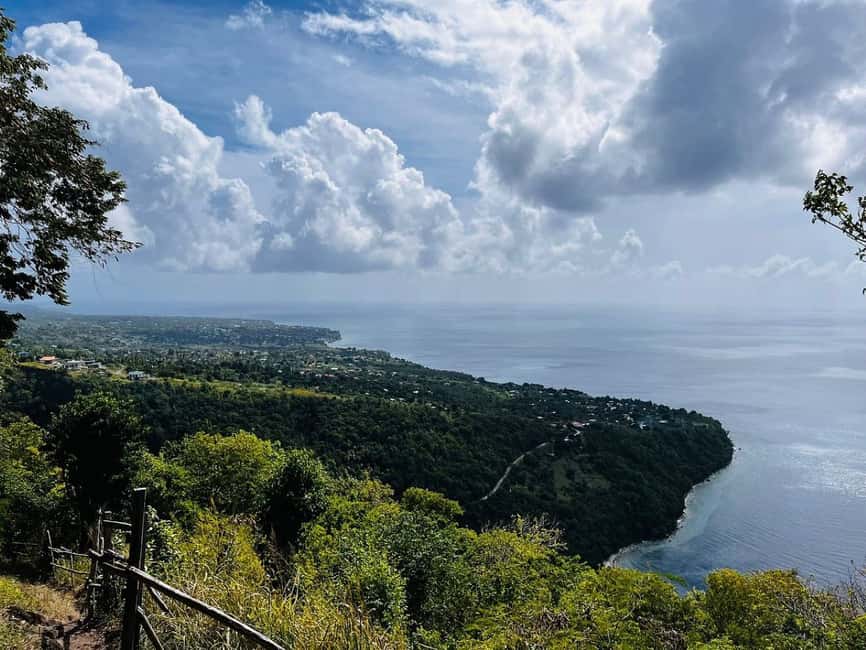 Saint Lucia: Tet Paul Nature Trail Hiking Tour & Beach - Why the guide matters on a short trail