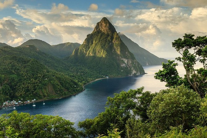 Soufriere Island Delight - Sulphur Springs and the drive-in volcano