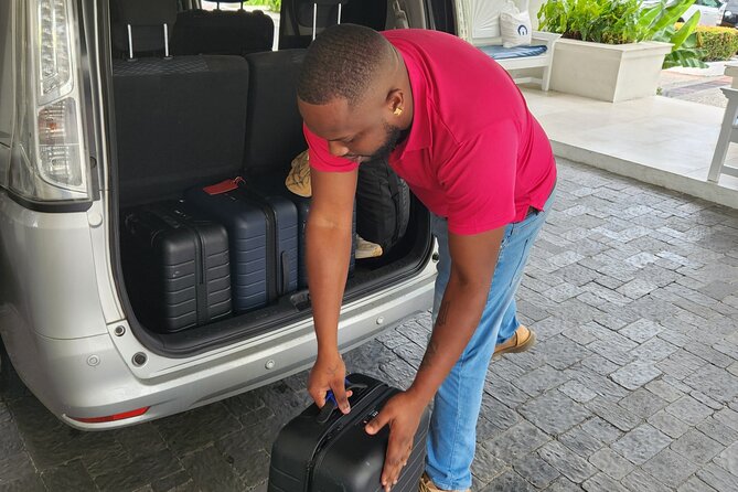 St Lucia Airport & Hotel Transfers - A transfer that may become a little tour