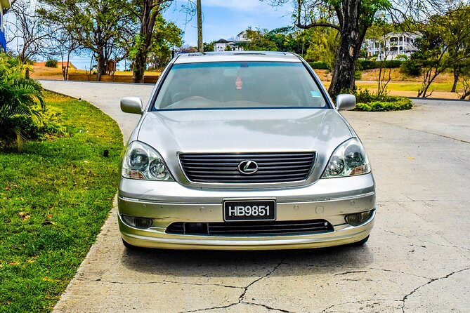 St Lucia Airport Transfer Roundtrip from Hewanorra (UVF) - Luggage help and personal service