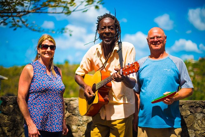 St Lucia Cruise Ship Excursion - Sulphur Springs brings you close to volcanic St Lucia