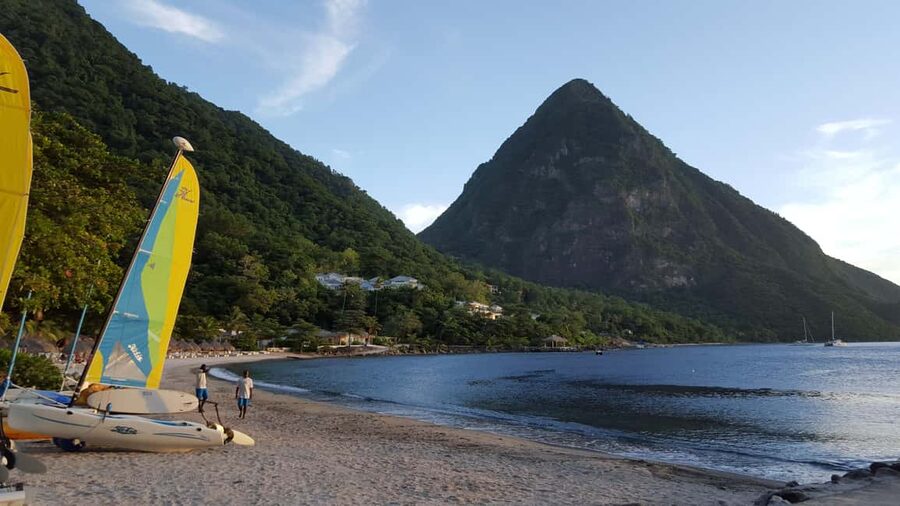 St Lucia: Gros Piton 4-Hour Guided Hike - Starting the Gros Piton trail