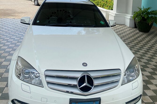 St Lucia: Hewannora (UVF) Private Airport Transfer - One way means one booking for each airport ride