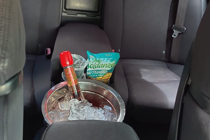 St Lucia Private Roundtrip Transfer: Hewanorra International Airport - Drinks, snacks, and the important catch