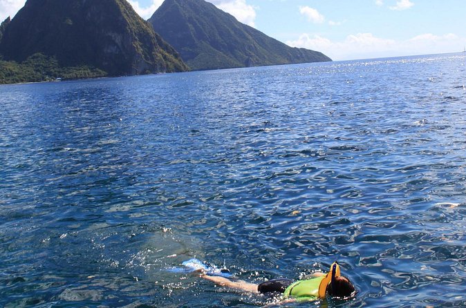 St Lucia Snorkeling Tour with Lunch - Group Size and Crew Style