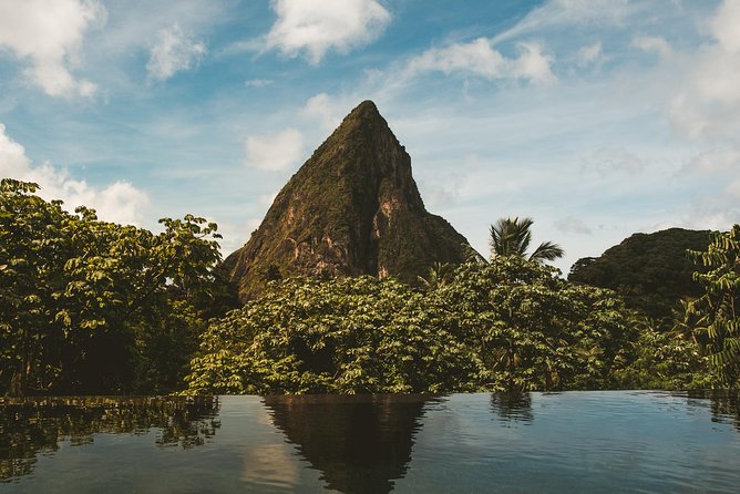 St. Lucia West Coast Airport Transfer - See The Pitons - Key points to know before booking