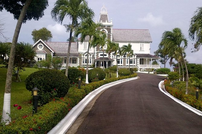 Two-hour Tour and Beach Break Family Groups only - Why this short St. Lucia route works